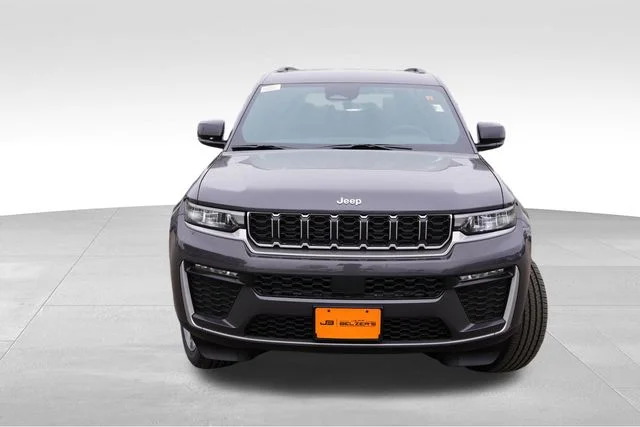 New 2026 Baltic Gray Metallic Clear-Coat Exterior Paint Jeep Limited image 8