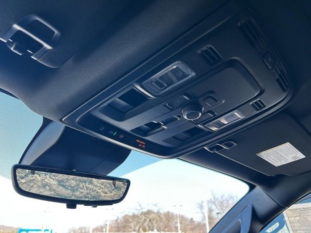 2025 GMC Yukon XL AT4 - Photo 28
