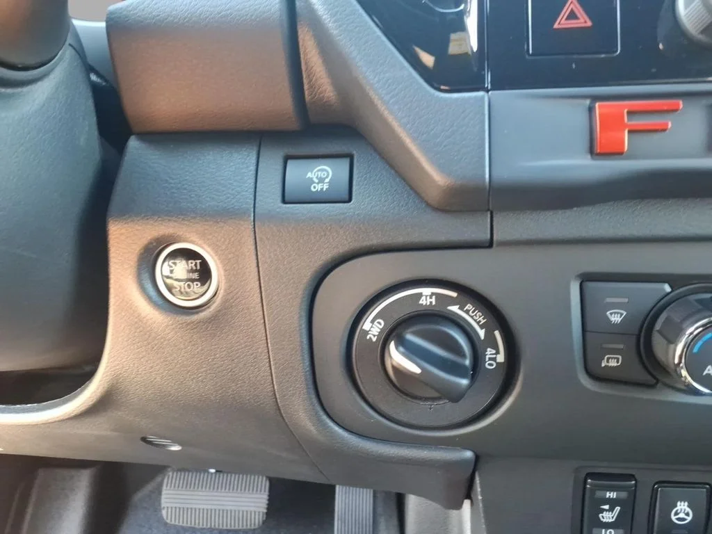 2025 Nissan Frontier PRO-4X - Photo 22