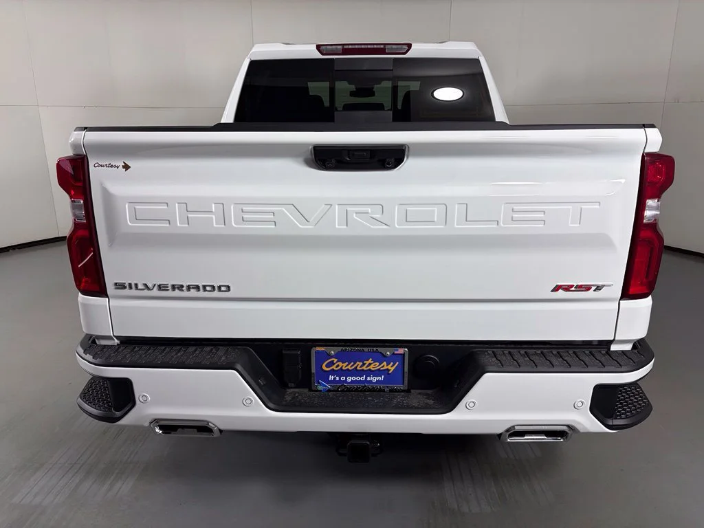 New 2026 Summit White Chevrolet RST image 8