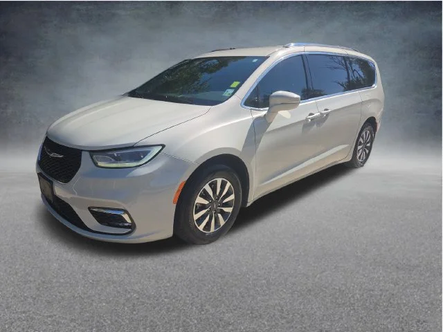 Used 2021 White Chrysler Touring L image 7