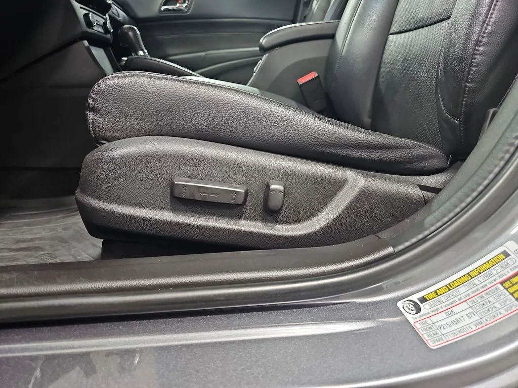 Used 2013  Acura 2.0L image 31
