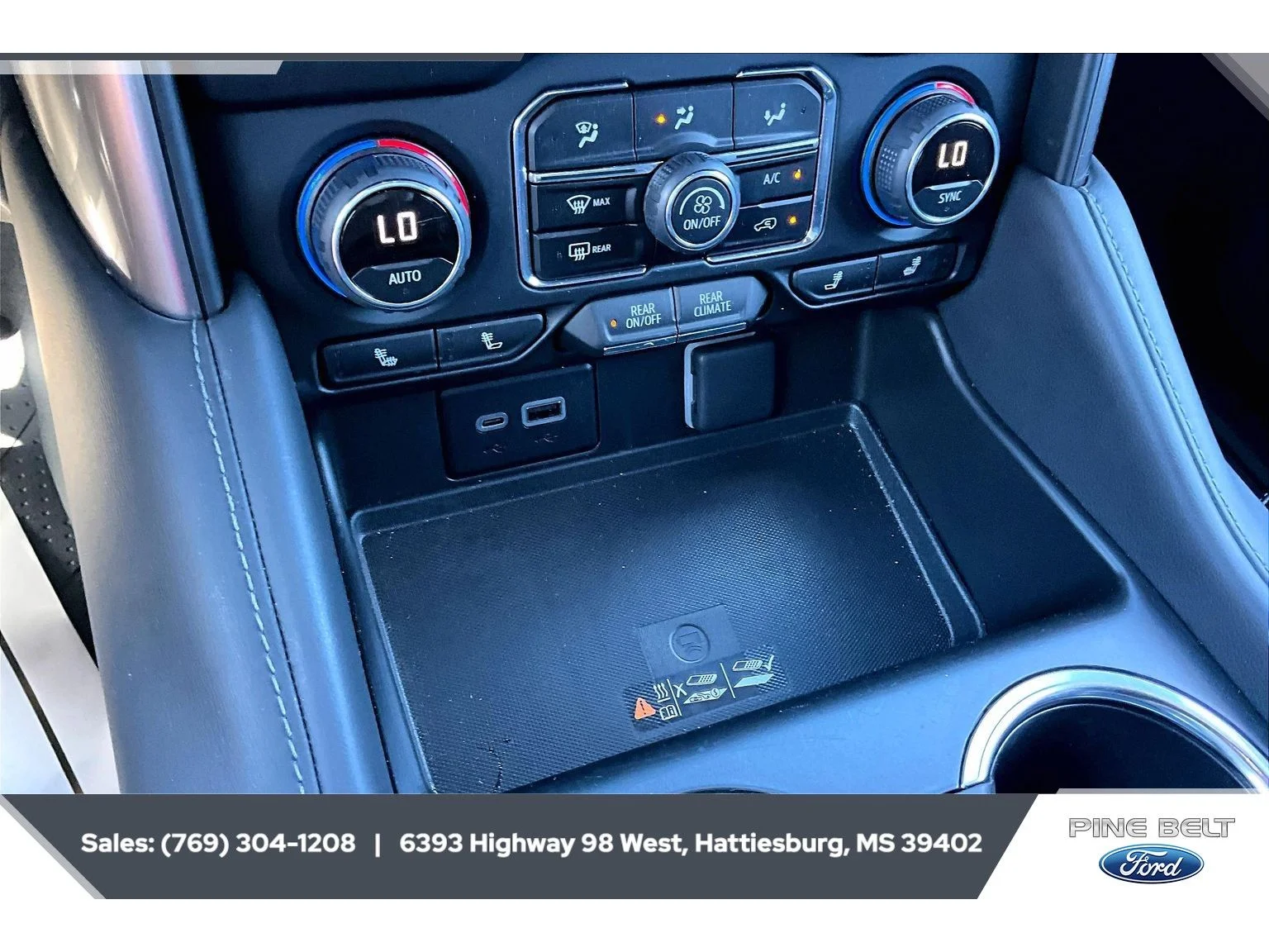 Used 2024 BLACK Chevrolet Z71 image 24