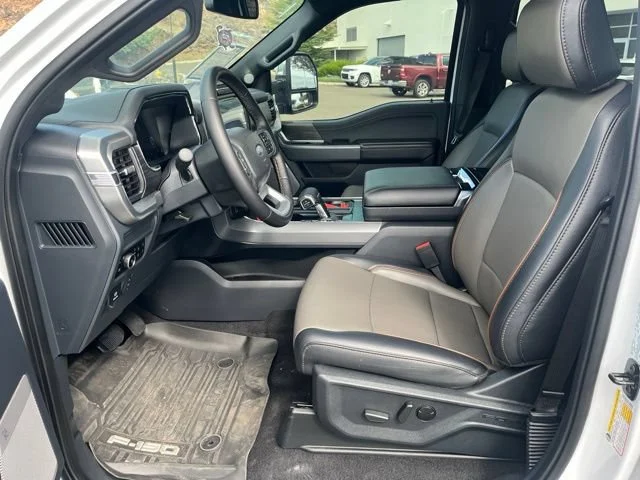 Used 2025 Oxford White Ford LARIAT image 17
