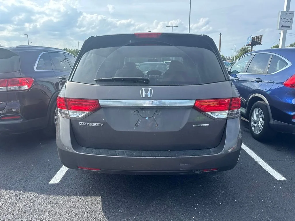 Used 2016  Honda SE image 5