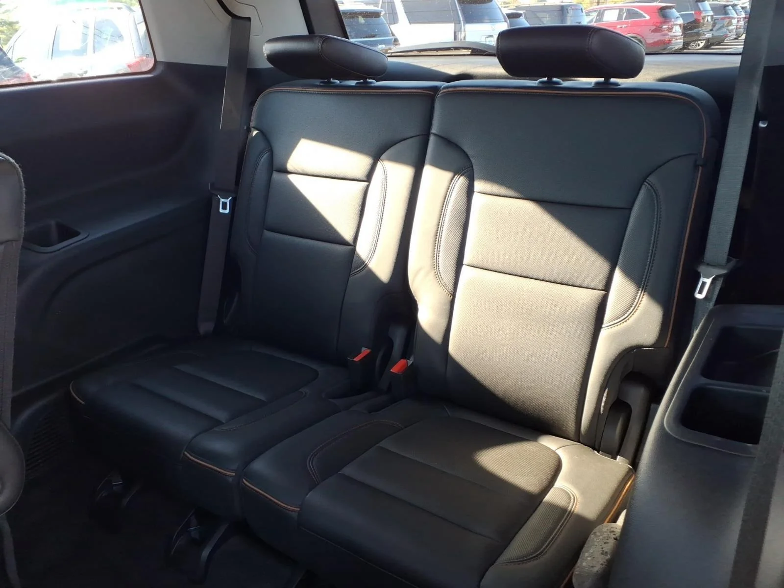 Used 2023 Ebony Twilight Metallic GMC AT4 image 28