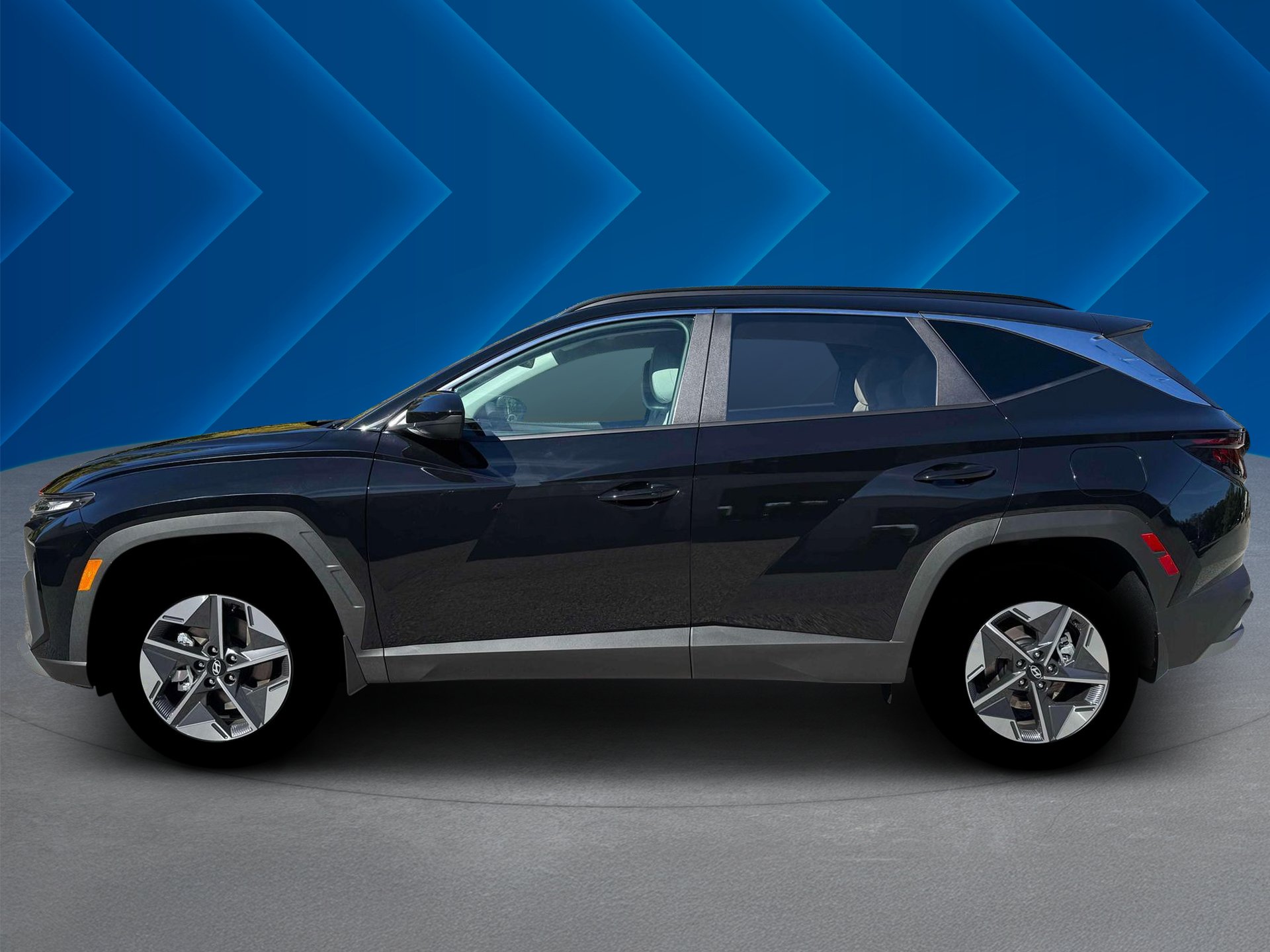 New 2026 Ash Black Hyundai SEL AWD image 3