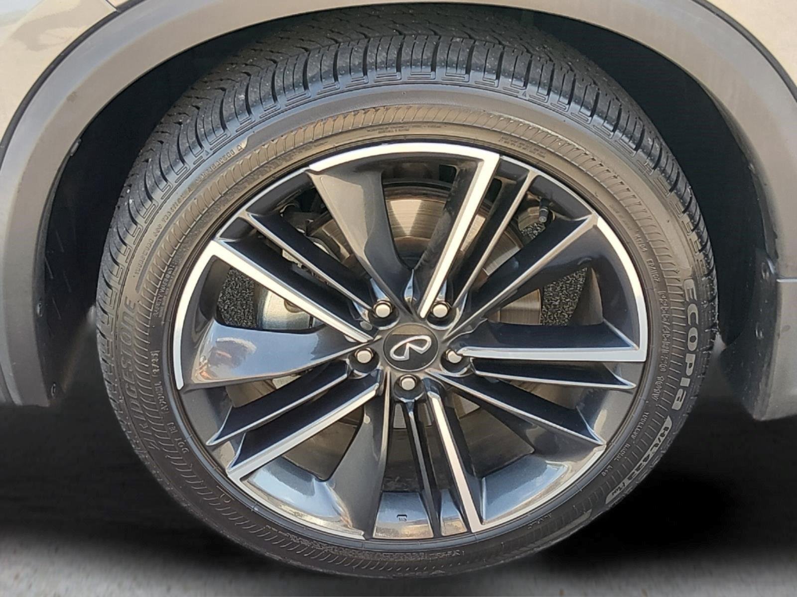 Used 2023 Graphite Shadow INFINITI LUXE image 20