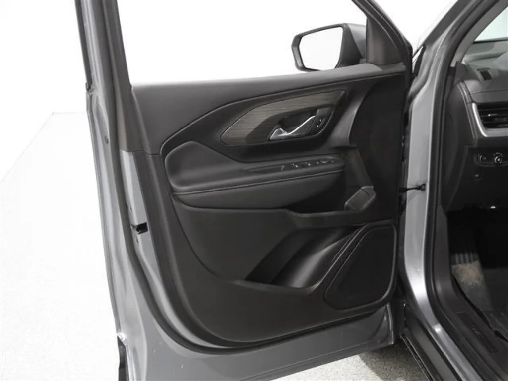 2024 GMC Terrain SLE - Photo 4