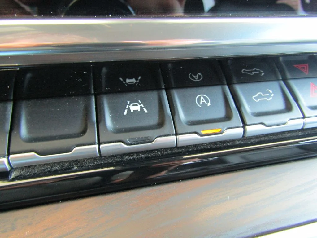 Used 2025 Sterling GMC SLT image 17