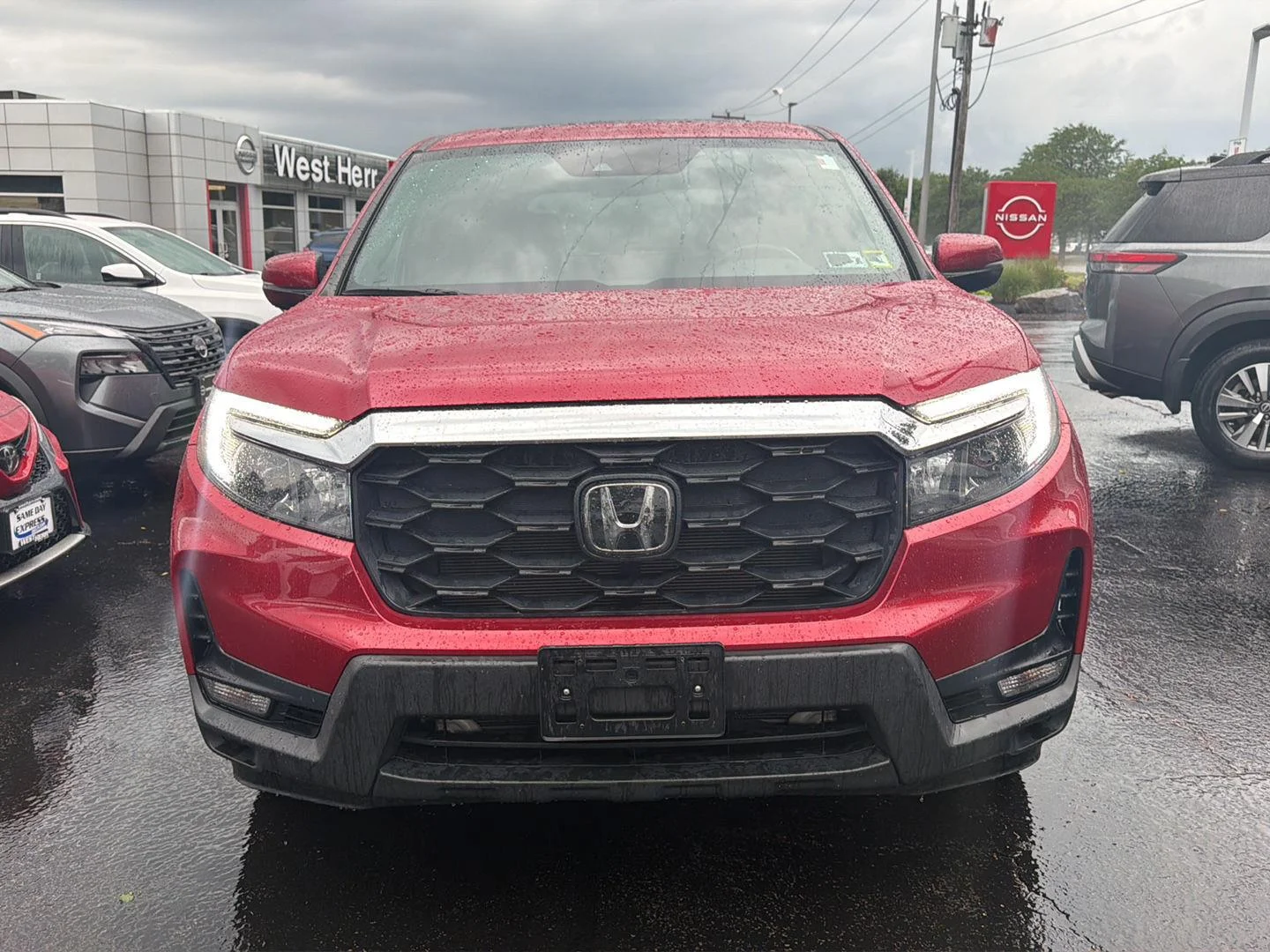 Used 2023 Radiant Red Metallic II Honda EX-L image 2