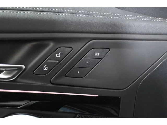 New 2026 Cape York Green Metallic BMW xDrive28i image 27