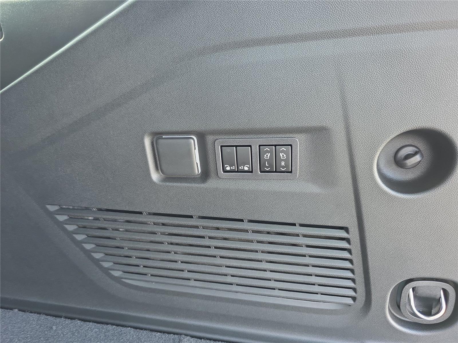 New 2026 Summit White GMC Elevation image 34