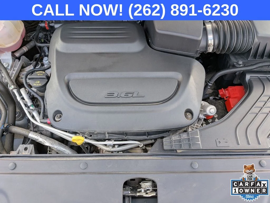 Used 2024 White Chrysler Touring L image 34
