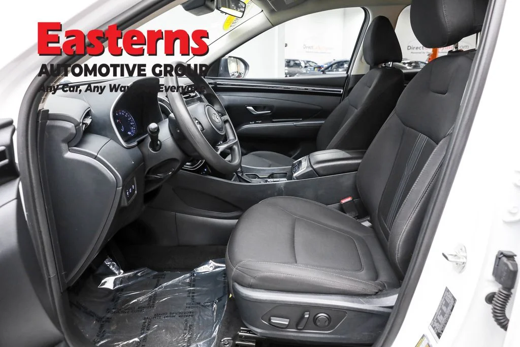 Used 2024 White Hyundai SEL image 14