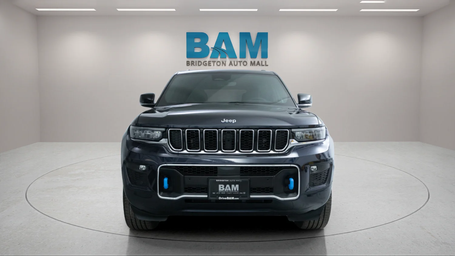 Used 2023 Blue Jeep Overland image 2