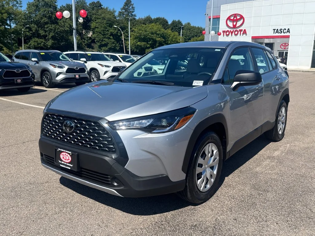 Used 2024 Silver Toyota L image 3