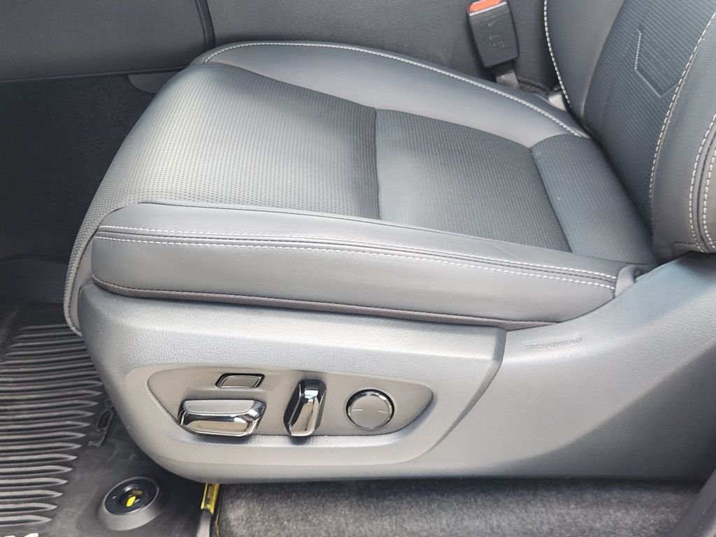 Certified Used 2025 White Pearl Lexus 550 Luxury+ image 22