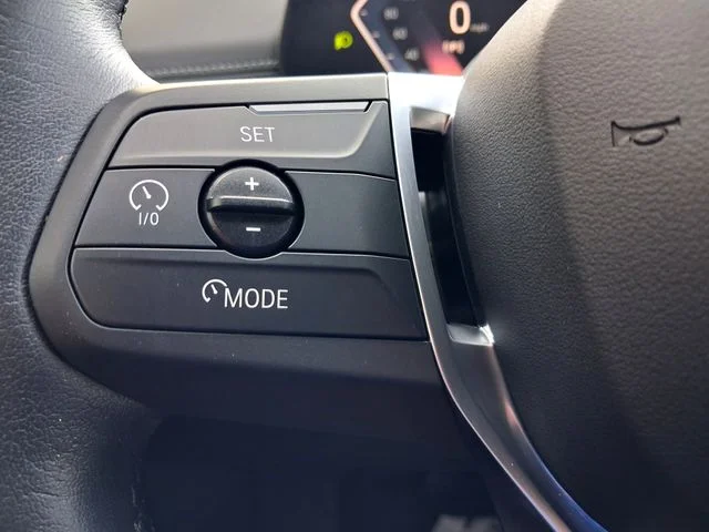 Used 2024 Silver BMW xDrive28i image 16