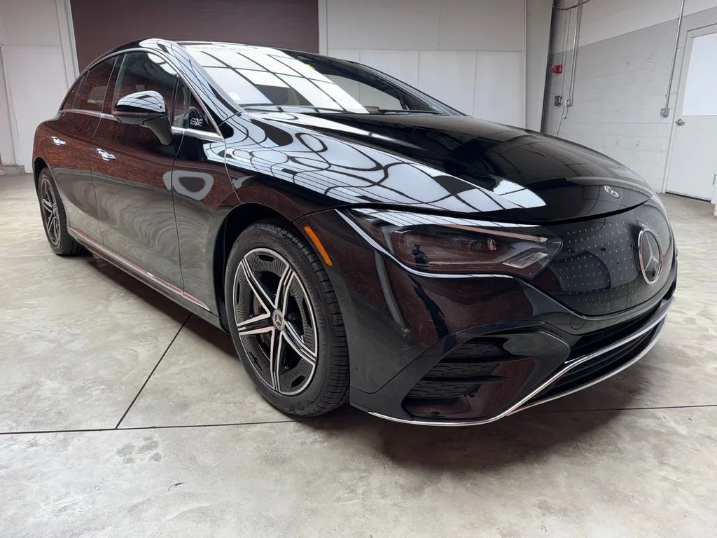 Used 2023 Black Mercedes-Benz 500 Sedan image 6