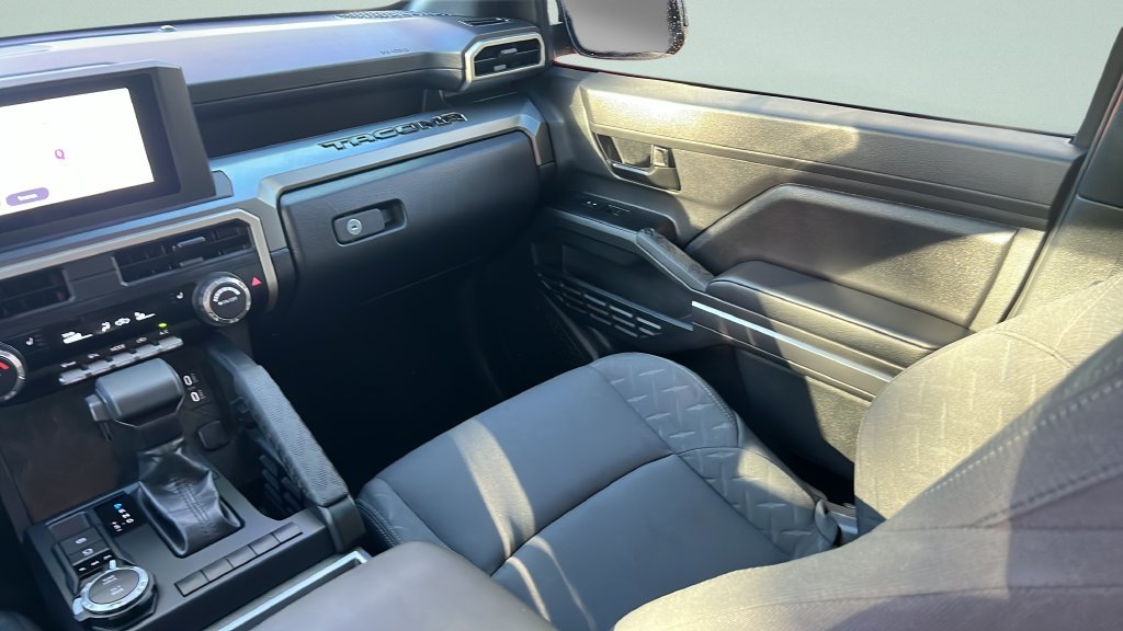 Used 2026  Toyota SR5 image 13