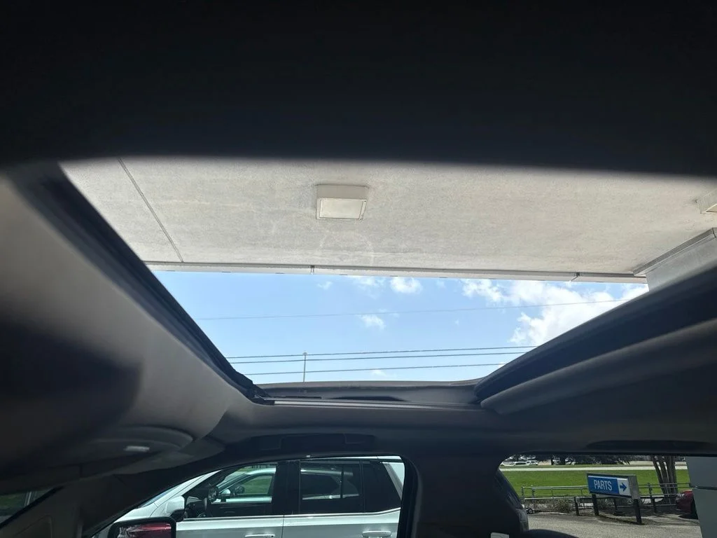 Used 2018 Summit White Chevrolet LTZ image 12