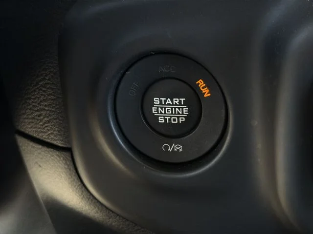 Used 2021 Gray Jeep Mojave image 32