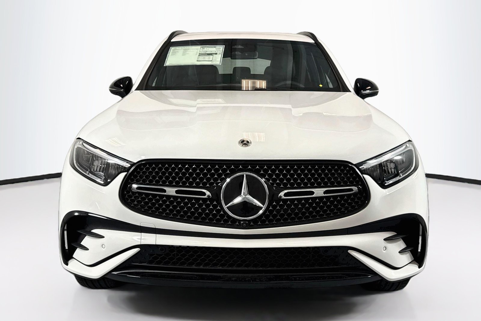 New 2026 Polar White Mercedes-Benz GLC 300 image 2
