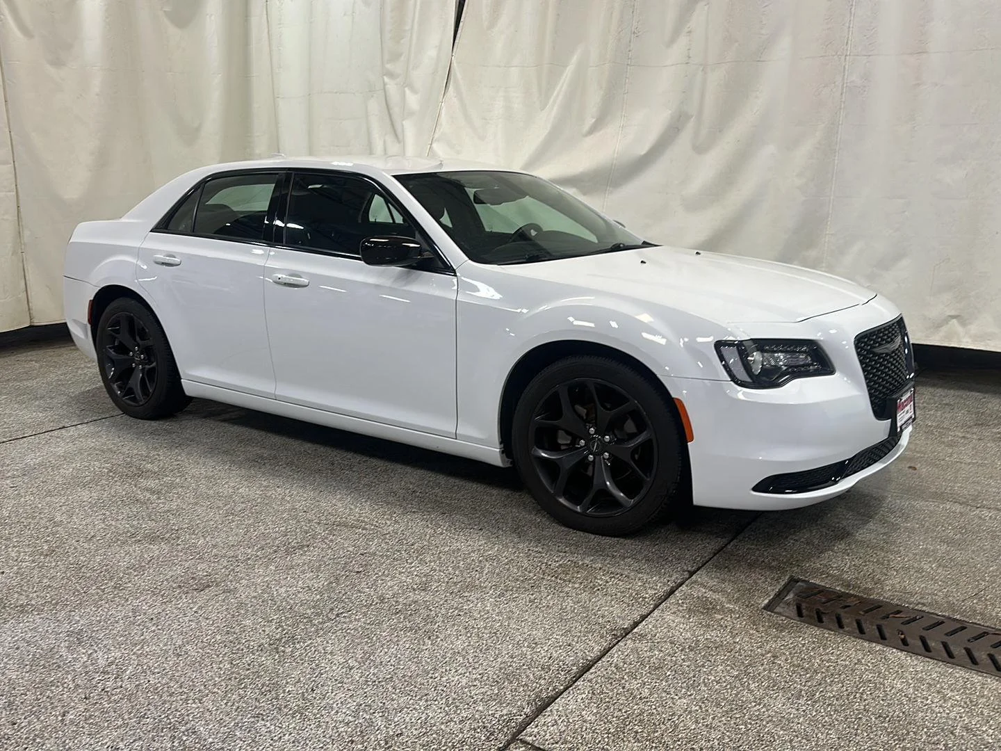Used 2021 Bright White Clearcoat Chrysler Touring image 7