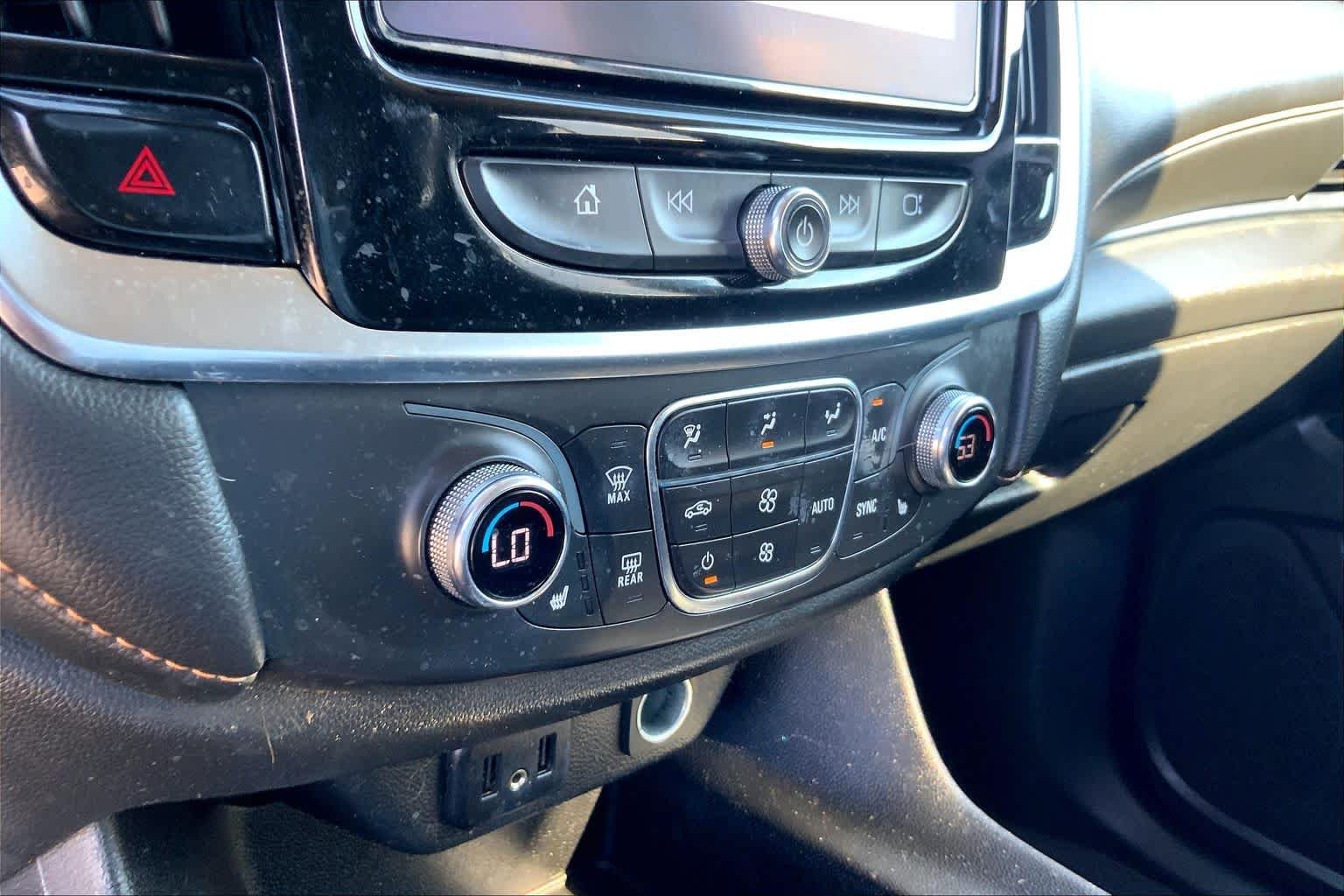 Used 2021 Mosaic Black Metallic Chevrolet LT Cloth image 33