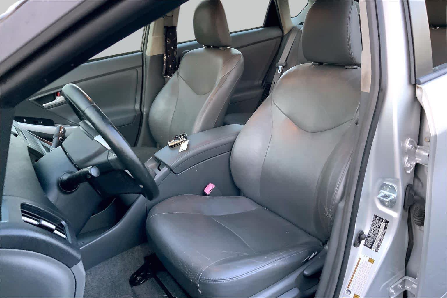 Used 2010 Classic Silver Metallic Toyota III image 6