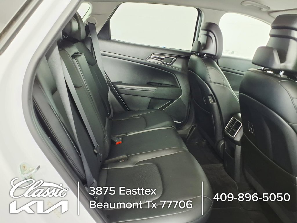 Used 2023 White Kia EX image 11