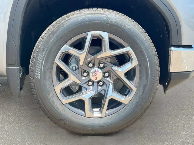 2026 GMC Sierra 1500 SLT - Photo 19