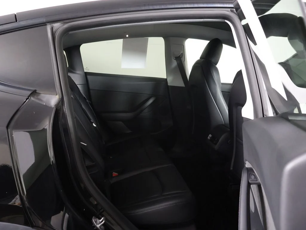 Used 2021 Black Tesla Long Range image 40