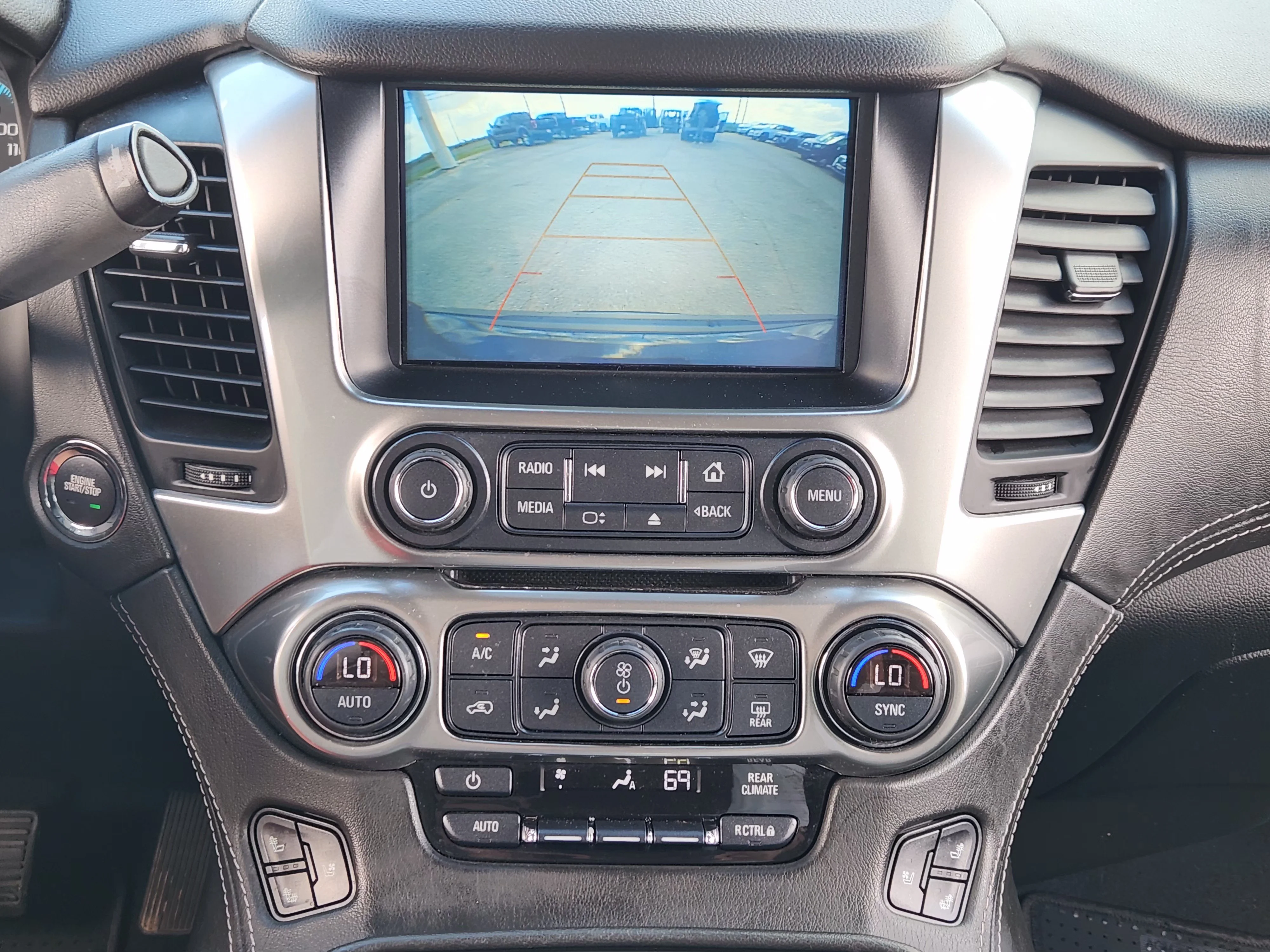 Used 2019 Black Chevrolet Premier image 19