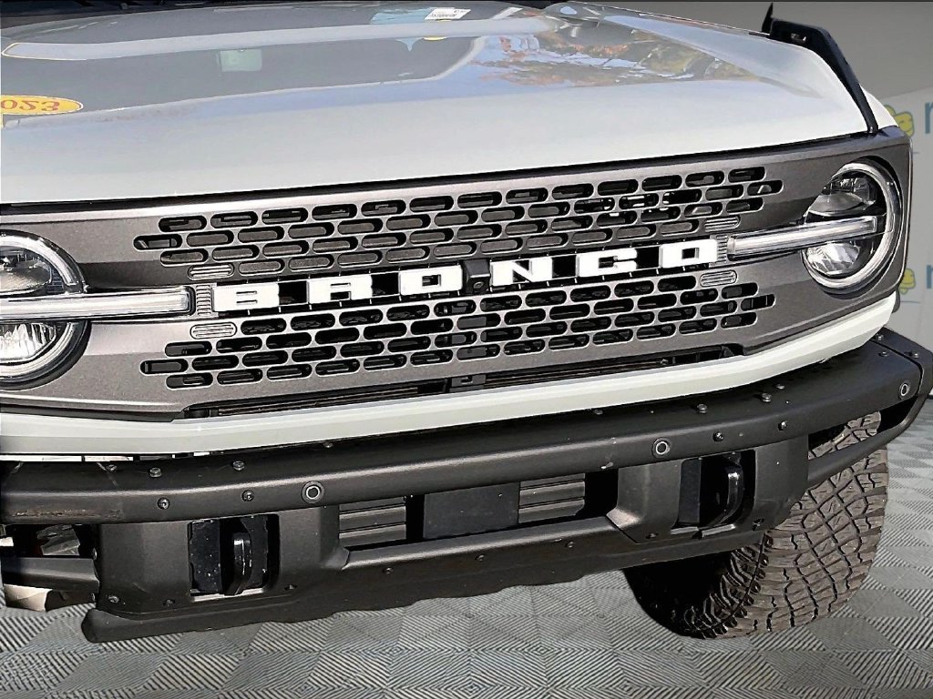Used 2023 Gray Ford Badlands image 32