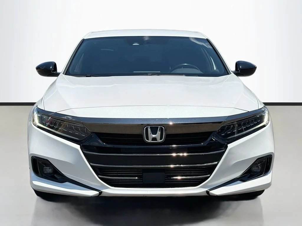 Used 2021 Platinum White Pearl Honda Sport image 3