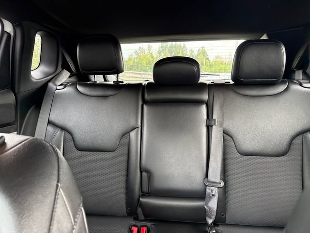 Used 2024 Bright White Clearcoat Jeep Latitude image 16