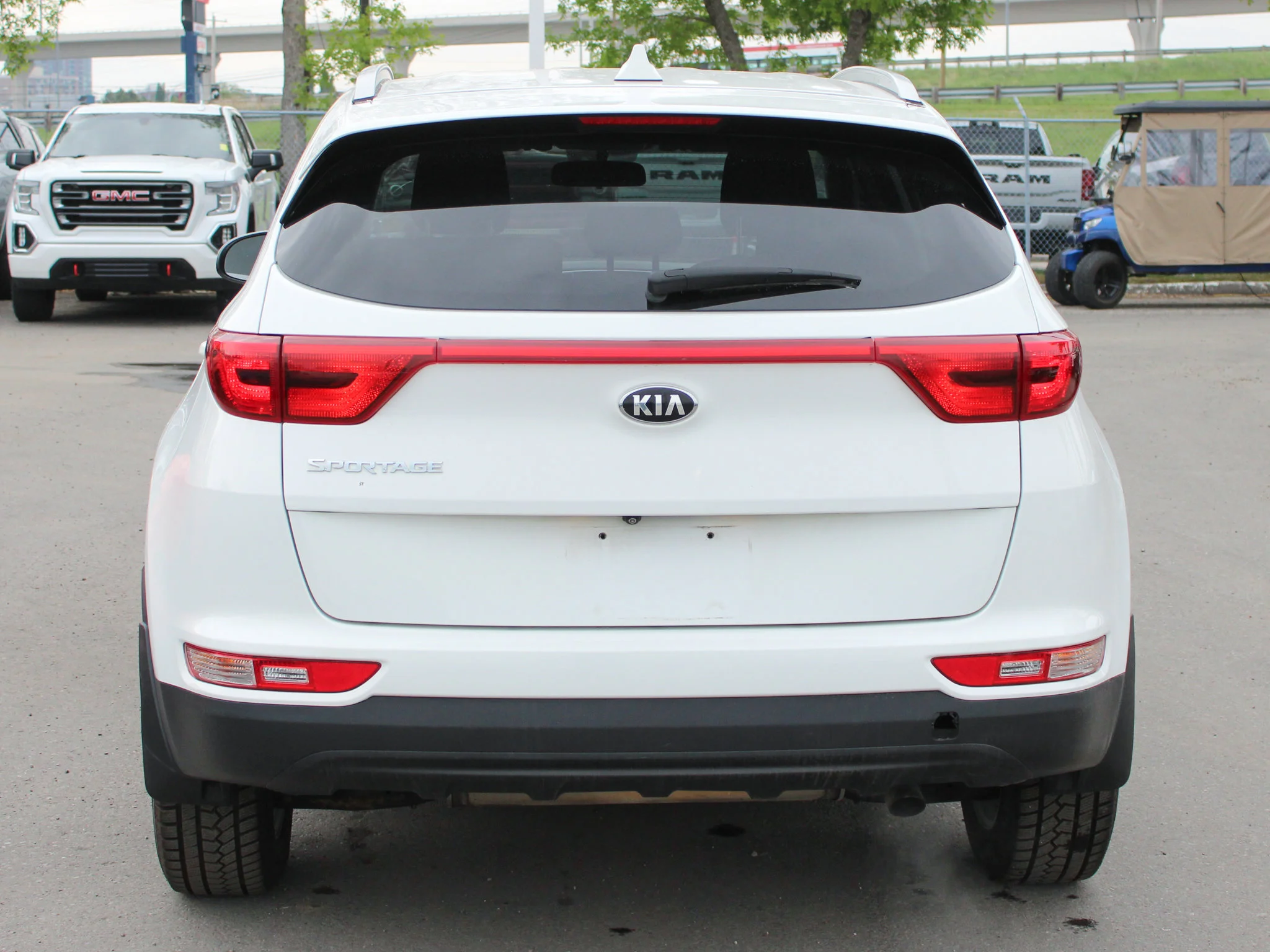 Used 2017 White Kia LX * AWD | Mechanic