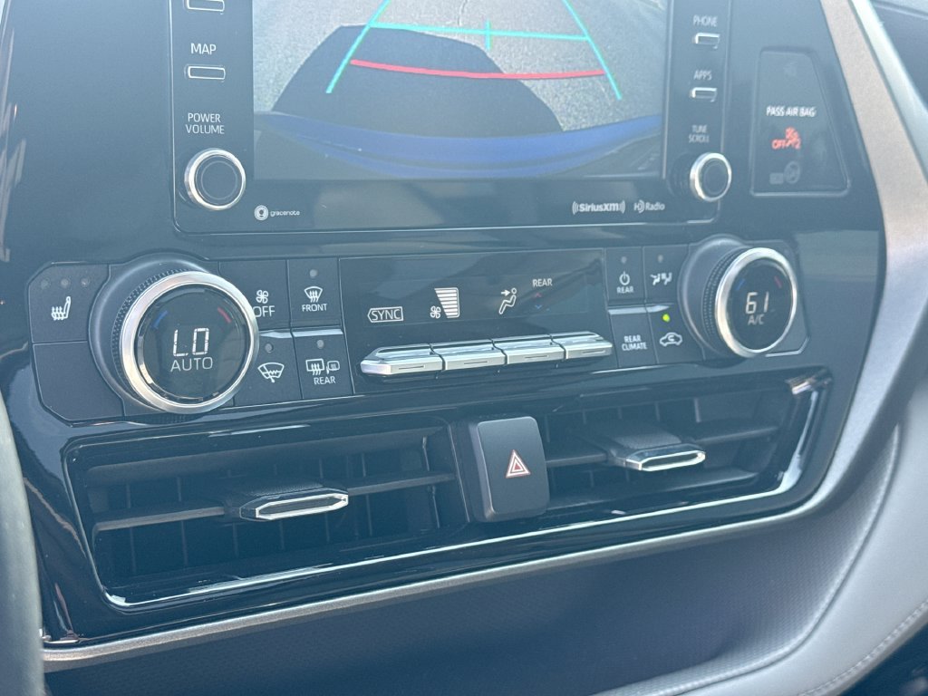 Used 2022 Moon Dust Toyota XLE image 24