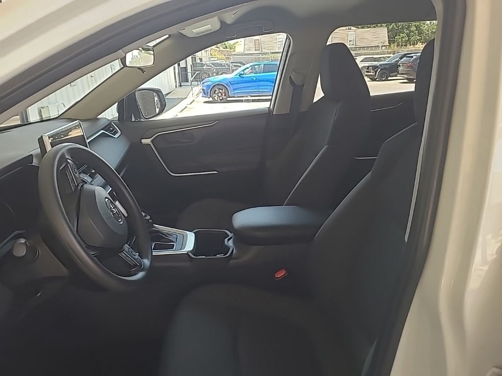 Used 2025 White Toyota LE image 11