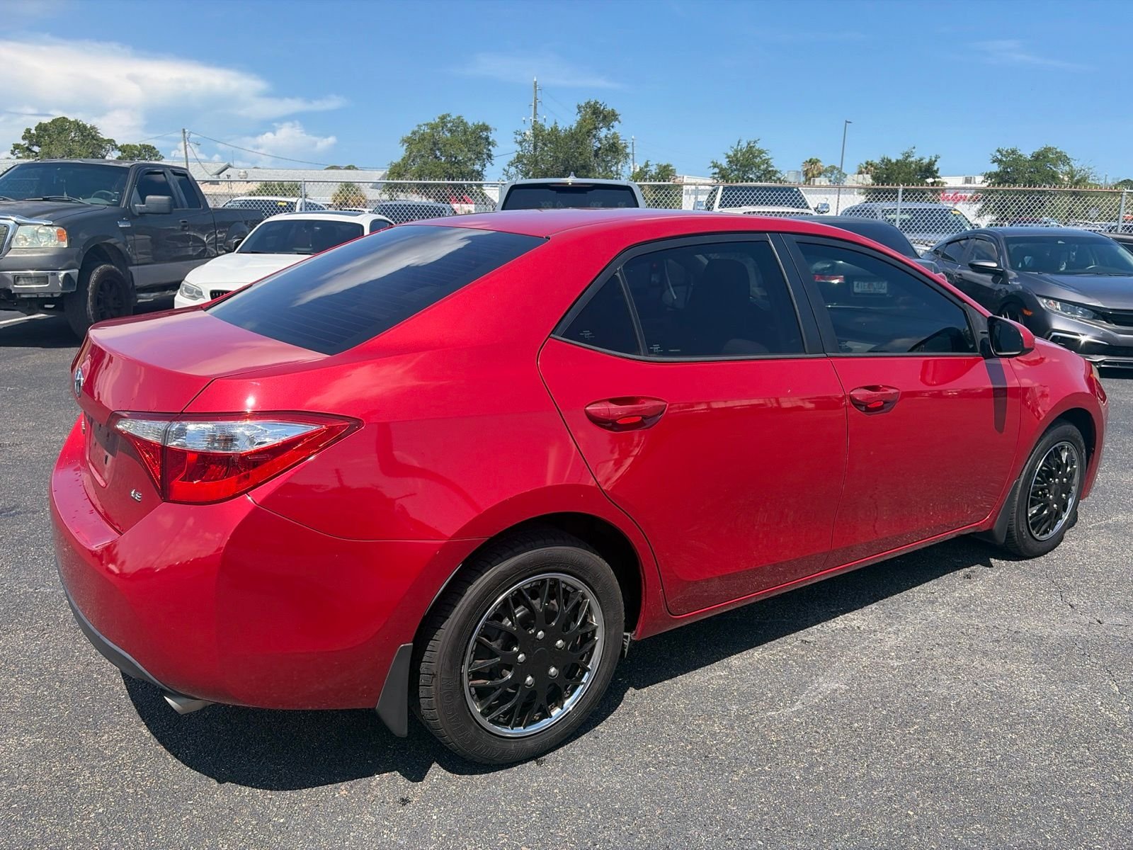 Used 2016 Red Toyota LE image 7
