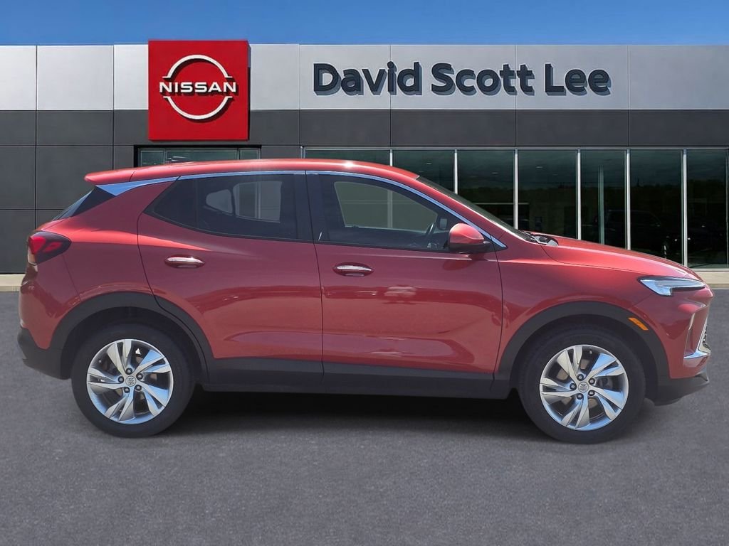 Used 2024 Red Buick Preferred image 5