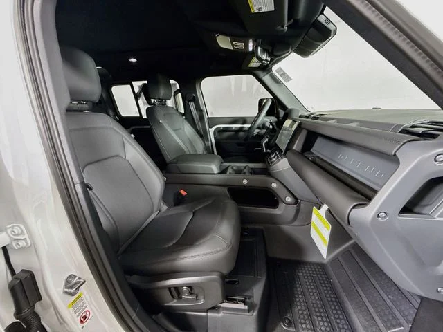New 2026 Fuji White Land Rover S image 30