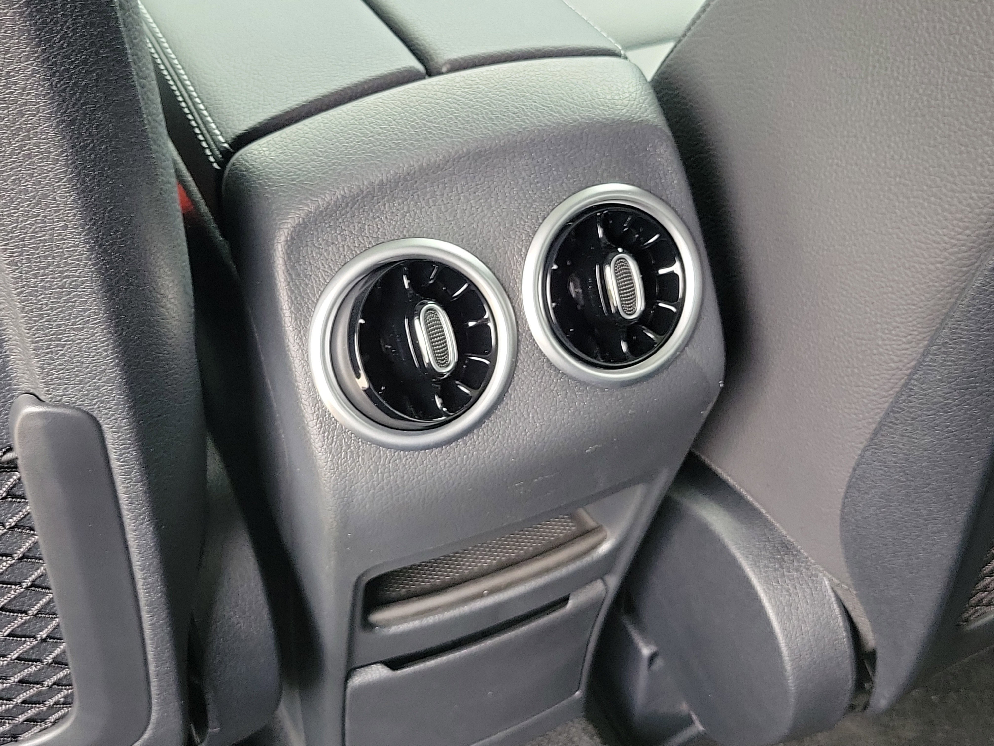 New 2026 Mountain Grey Metallic Mercedes-Benz GLB 250 image 48
