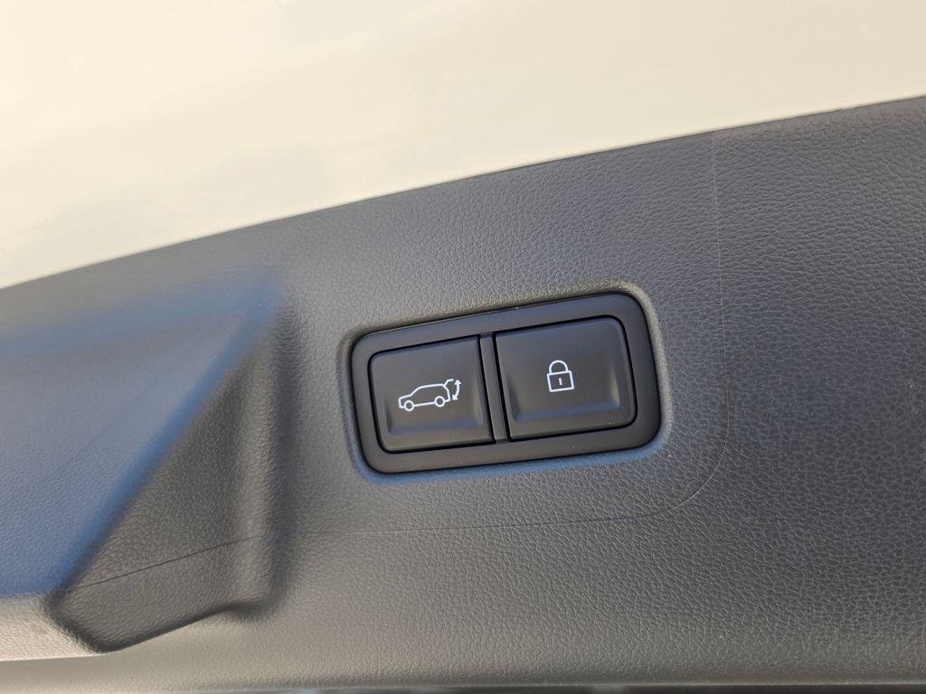 New 2026 White Hyundai SEL image 10