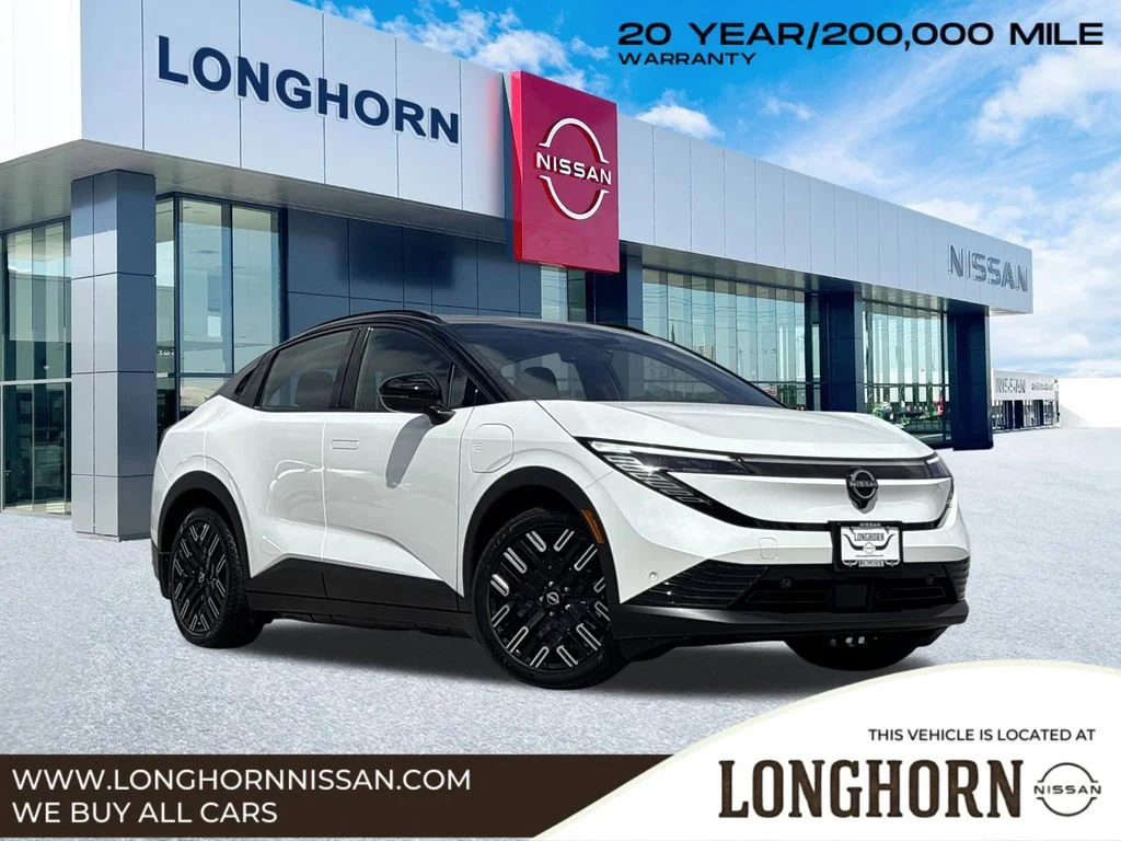 2026 Nissan Leaf Platinum+'s photo