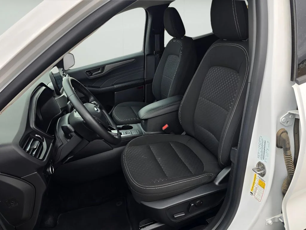 Used 2024 Oxford White Ford Active image 26