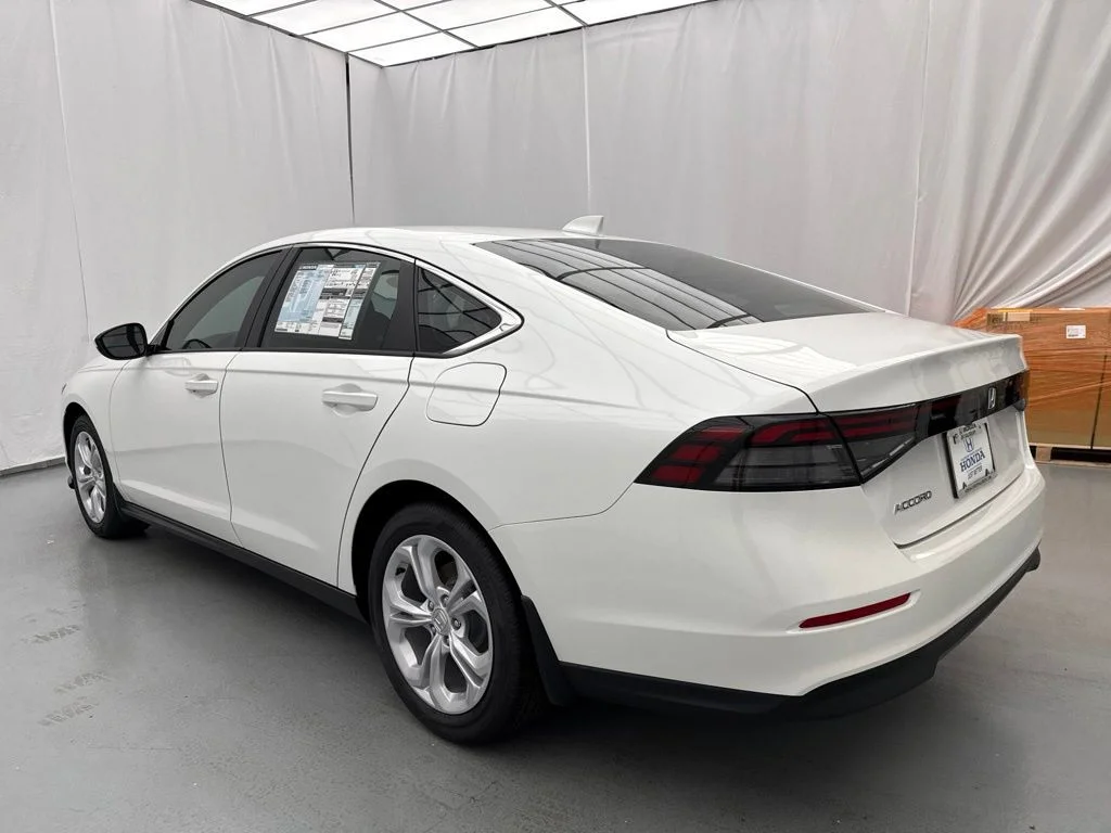 New 2026 Platinum White Pearl Honda LX image 5