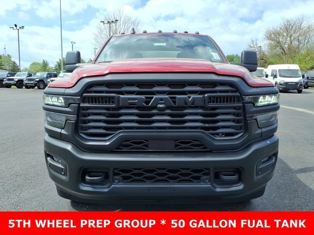 New 2026 Molten Red Pearl-Coat Exterior Paint RAM Tradesman image 2